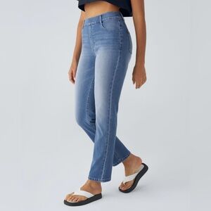 Halara Flex™ High Waisted Pockets Straight Leg
Washed Casual Jeans- sea blue